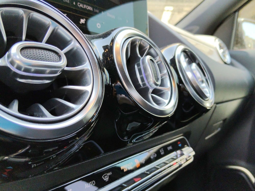 Mercedes-Benz GLA SUV usata a Pescara (11)