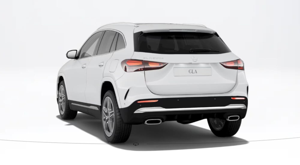 Mercedes-Benz GLA SUV nuova a Bolzano (2)