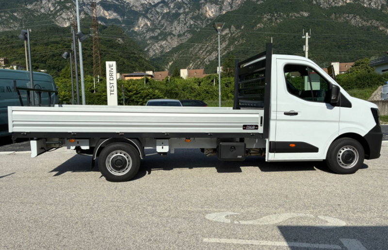 Renault Master nuova a Trento (2)