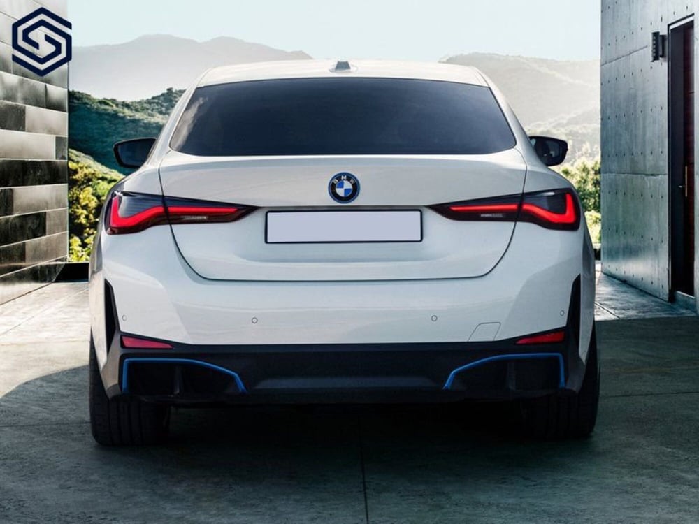 BMW i4 nuova a Cagliari (4)