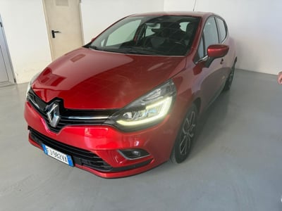 Renault Clio TCe 12V 90CV Start&amp;Stop 5 porte Energy Excite del 2017 usata a Torino