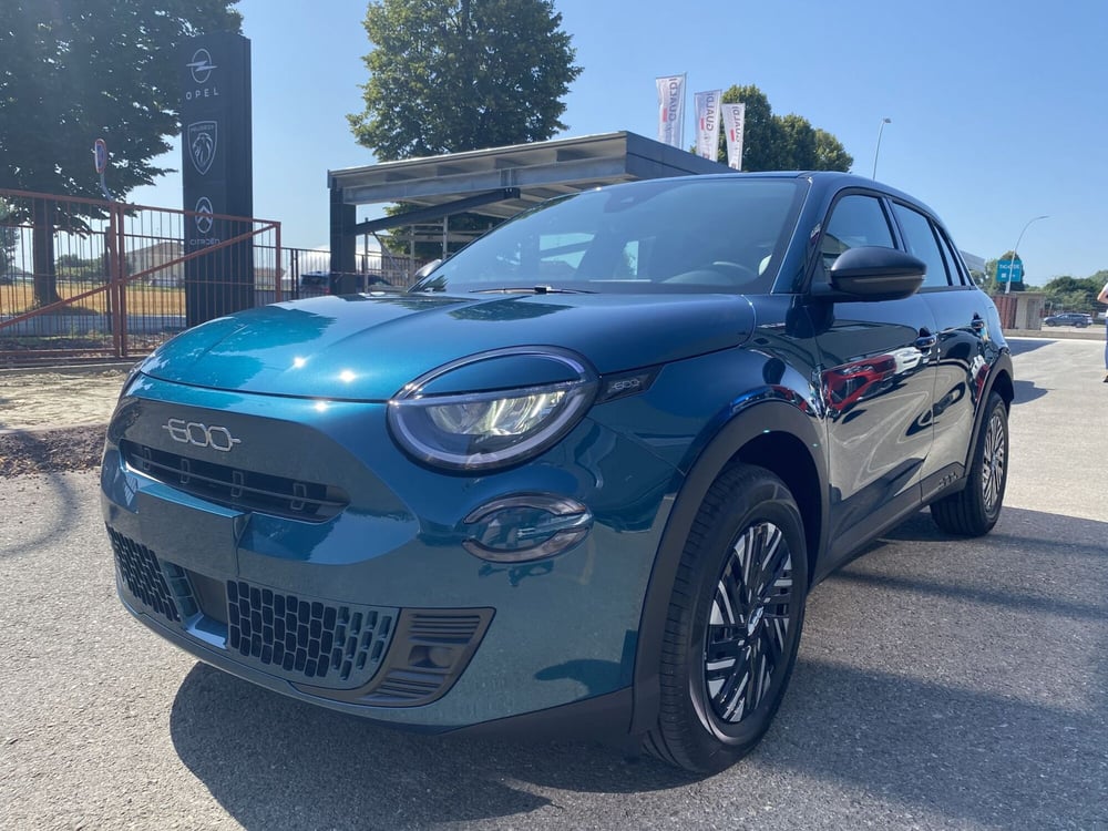 Fiat 600 nuova a Modena (2)