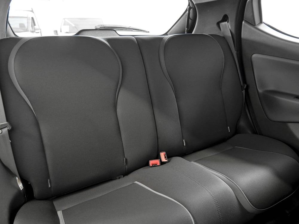 Lancia Ypsilon usata a Prato (15)