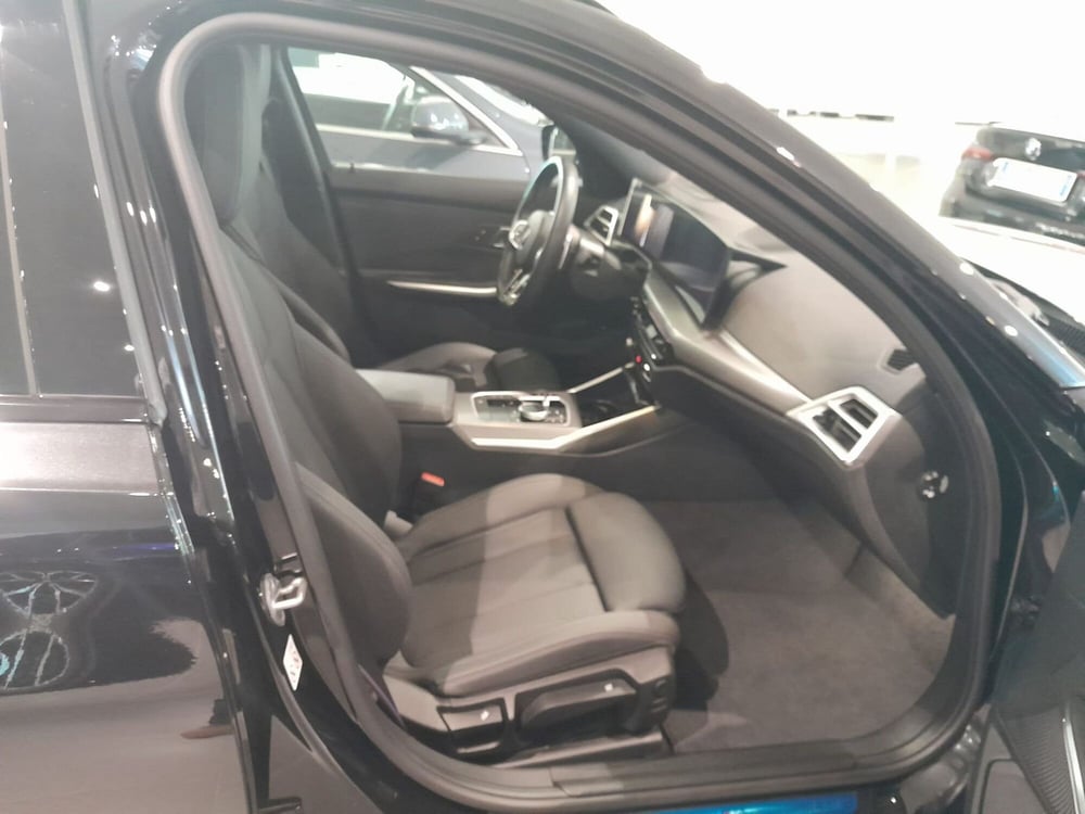 BMW Serie 3 Touring usata a Asti (12)