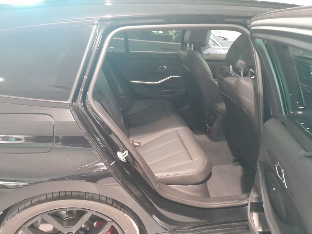 BMW Serie 3 Touring usata a Asti (13)