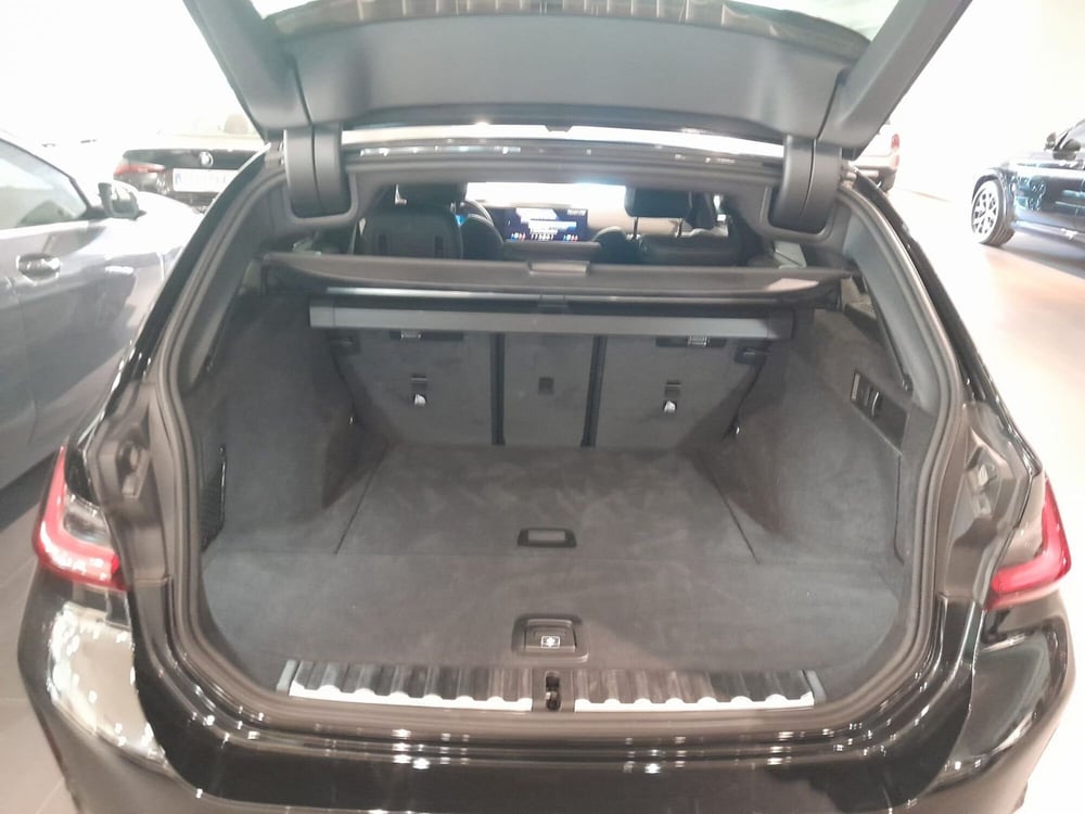 BMW Serie 3 Touring usata a Asti (15)