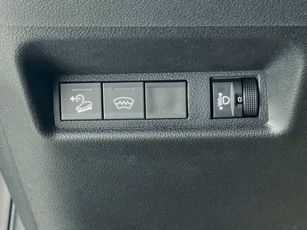Jeep Avenger nuova a Perugia (20)