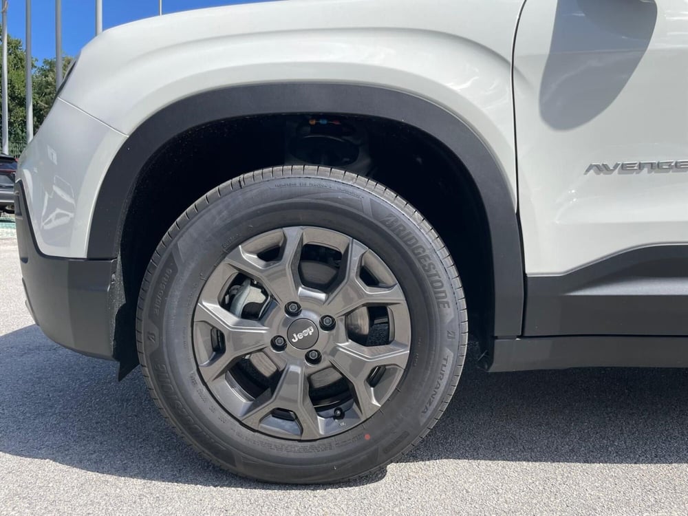 Jeep Avenger nuova a Ancona (9)