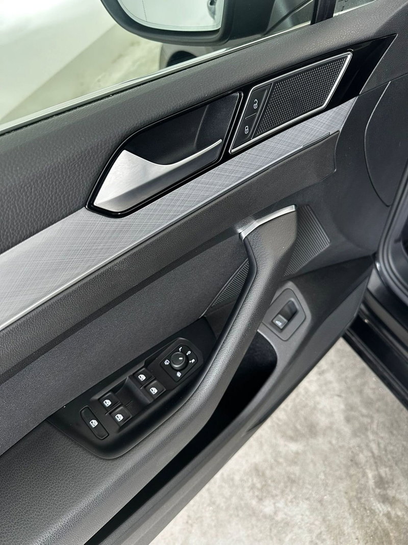 Volkswagen Passat usata a L'Aquila (10)