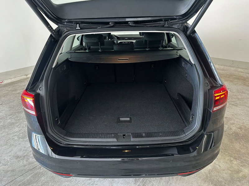 Volkswagen Passat usata a L'Aquila (8)