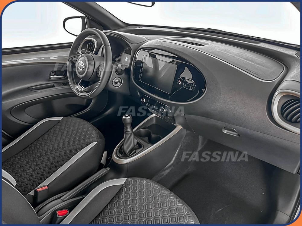 Toyota Aygo X nuova a Milano (13)
