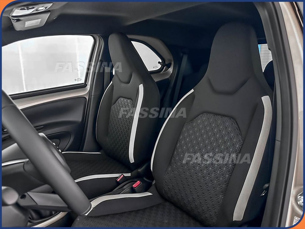 Toyota Aygo X nuova a Milano (8)