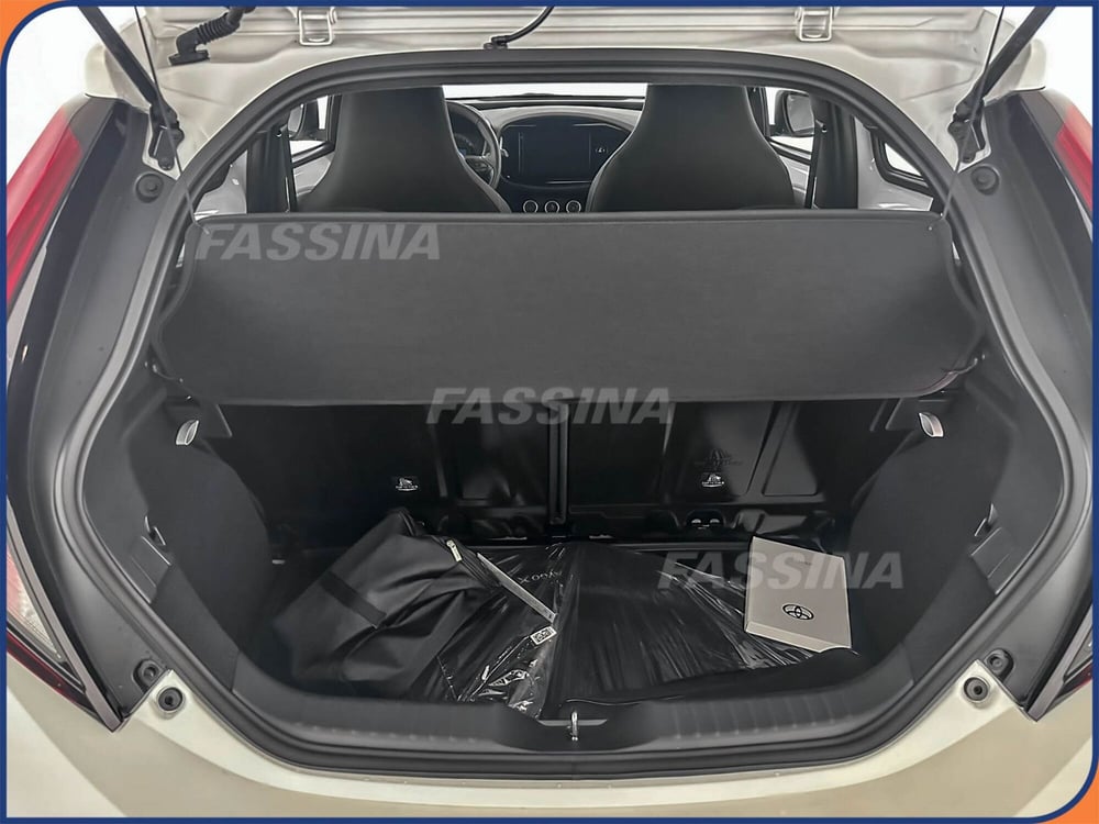 Toyota Aygo X nuova a Milano (11)