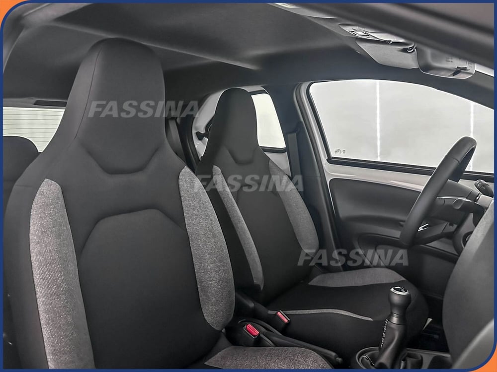 Toyota Aygo X nuova a Milano (13)