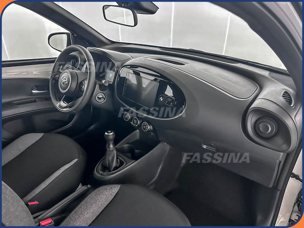 Toyota Aygo X nuova a Milano (14)