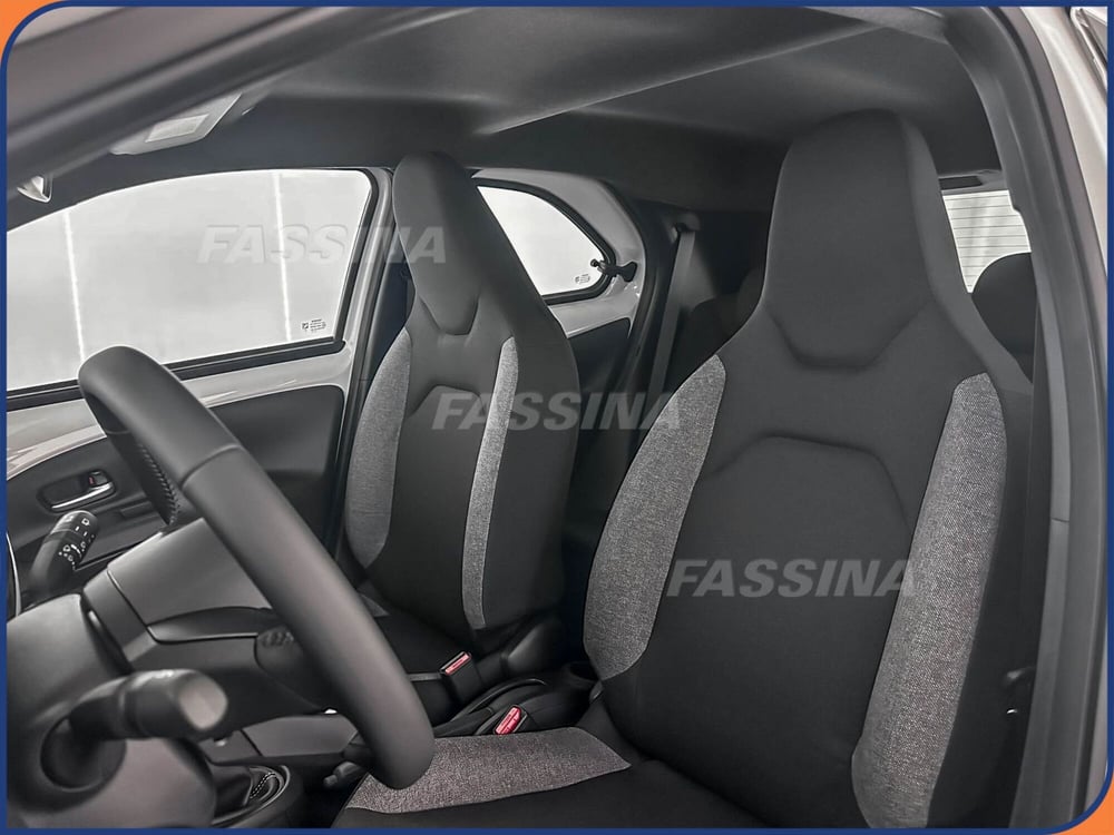 Toyota Aygo X nuova a Milano (8)