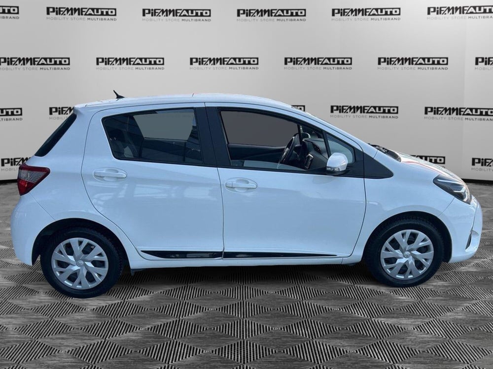 Toyota Yaris usata a Piacenza (7)