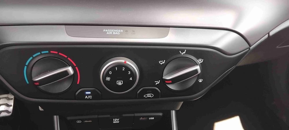 Hyundai Bayon usata a Roma (12)