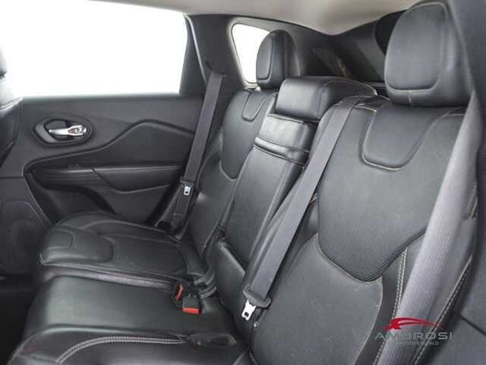 Jeep Cherokee usata a Viterbo (10)