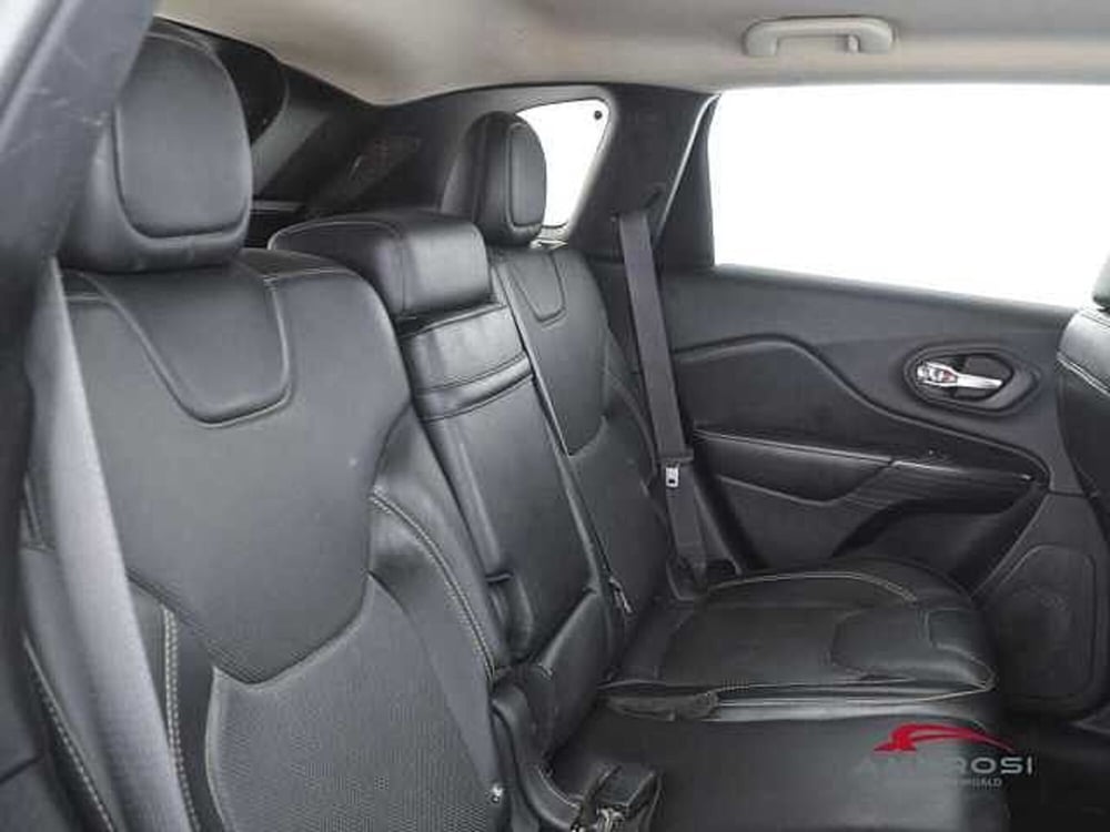 Jeep Cherokee usata a Viterbo (11)