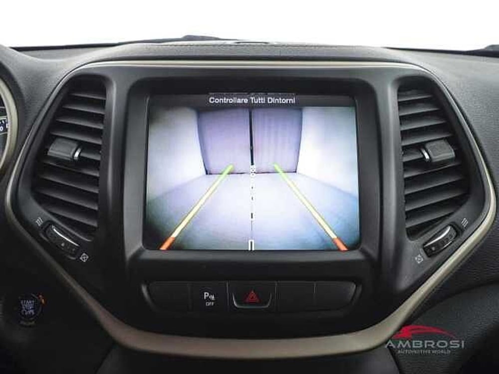 Jeep Cherokee usata a Viterbo (18)