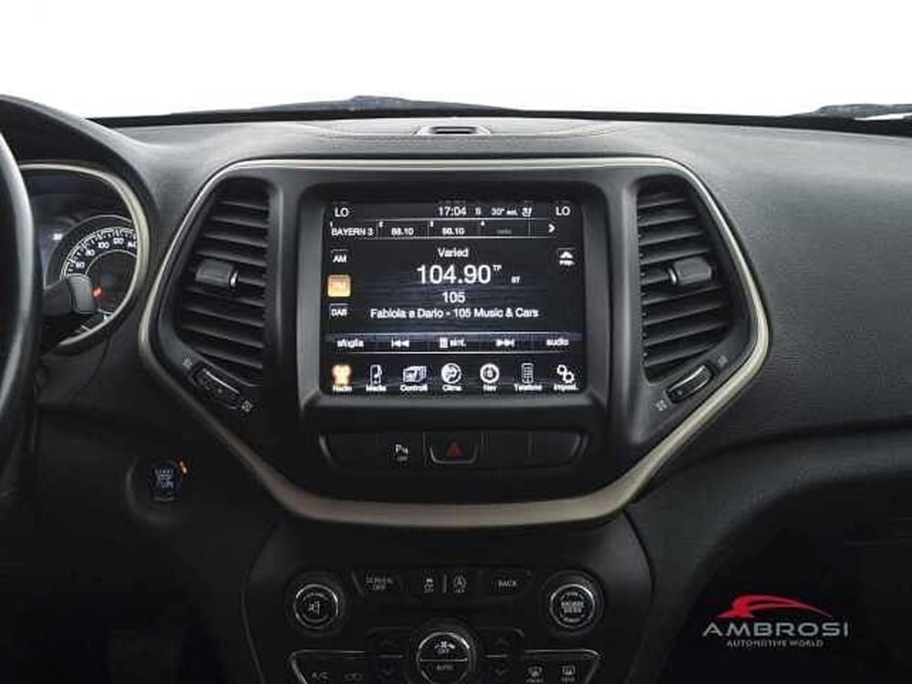Jeep Cherokee usata a Viterbo (19)