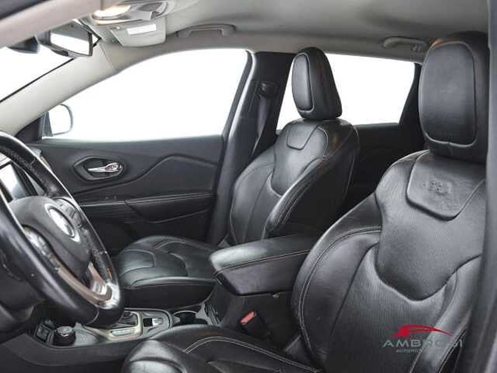 Jeep Cherokee usata a Viterbo (9)