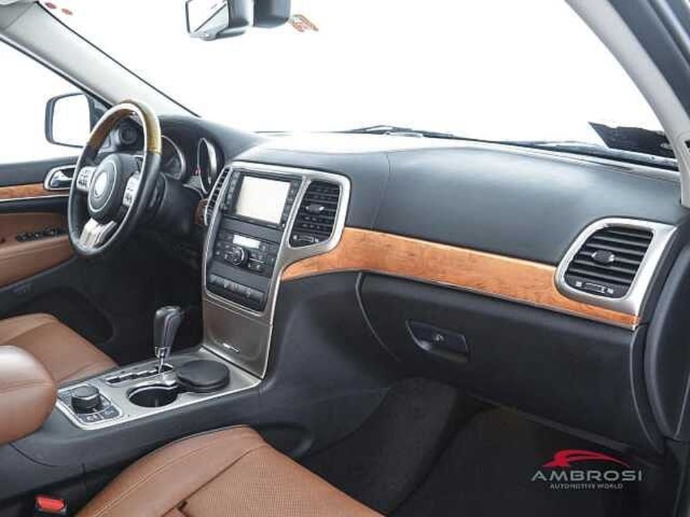 Jeep Grand Cherokee usata a Viterbo (12)