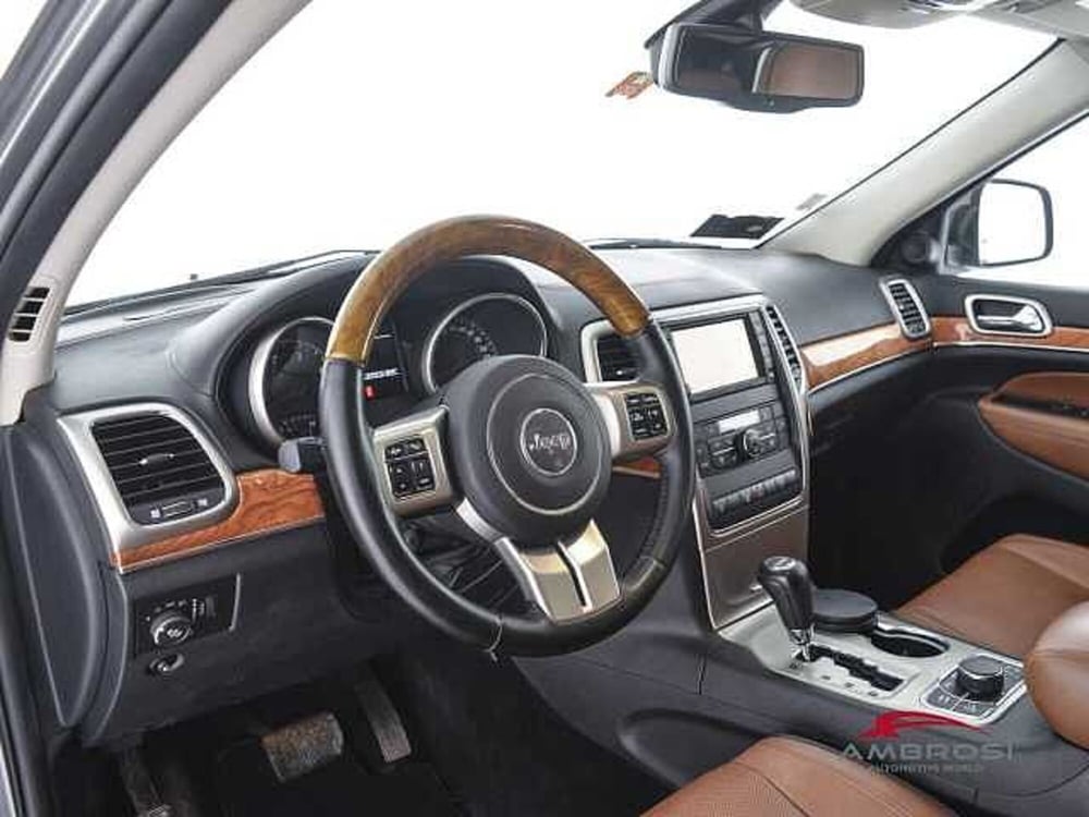 Jeep Grand Cherokee usata a Viterbo (8)