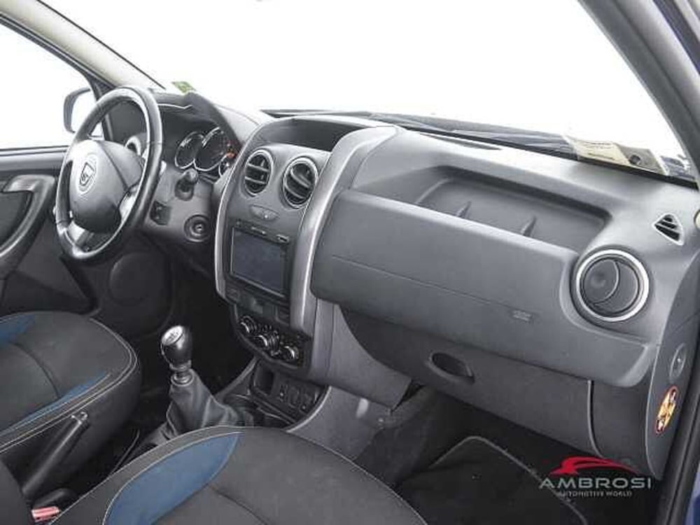 Dacia Duster usata a Viterbo (12)