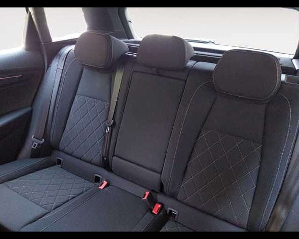 Skoda Karoq usata a Ravenna (13)