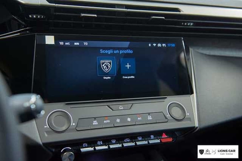 Peugeot 308 SW nuova a Lodi (19)