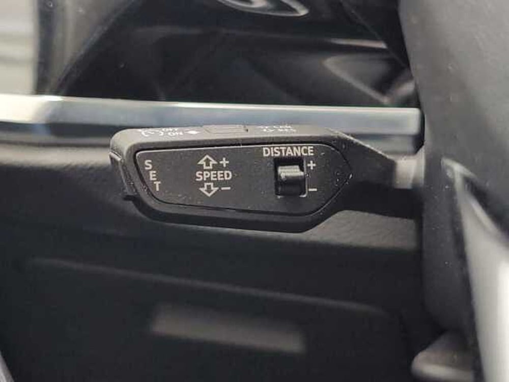 Audi Q3 Sportback usata a Varese (12)