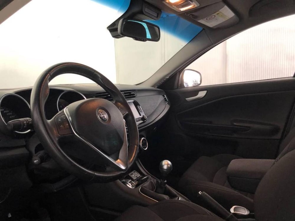 Alfa Romeo Giulietta usata a Torino (10)