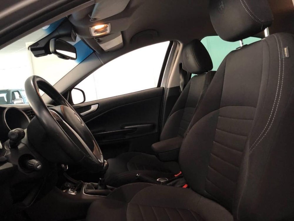 Alfa Romeo Giulietta usata a Torino (11)