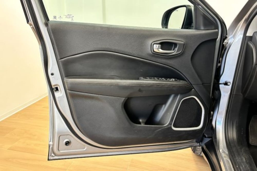 Jeep Compass usata a Latina (12)