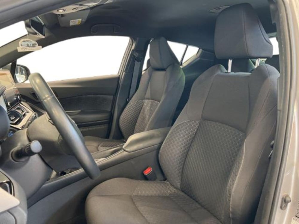 Toyota Toyota C-HR usata a Vercelli (12)