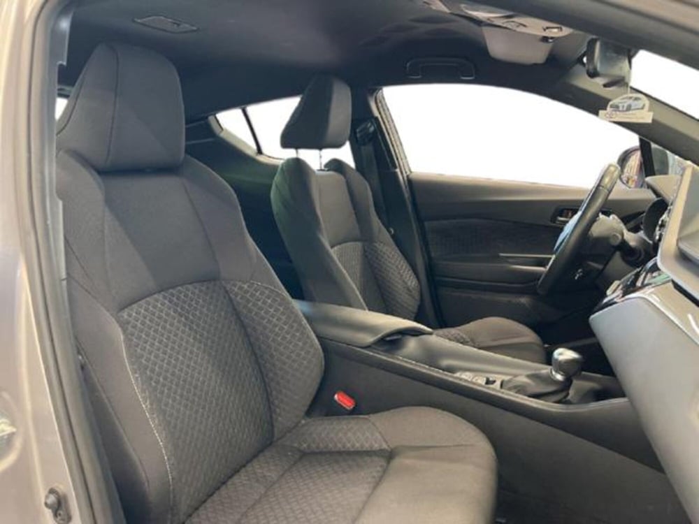 Toyota Toyota C-HR usata a Vercelli (7)