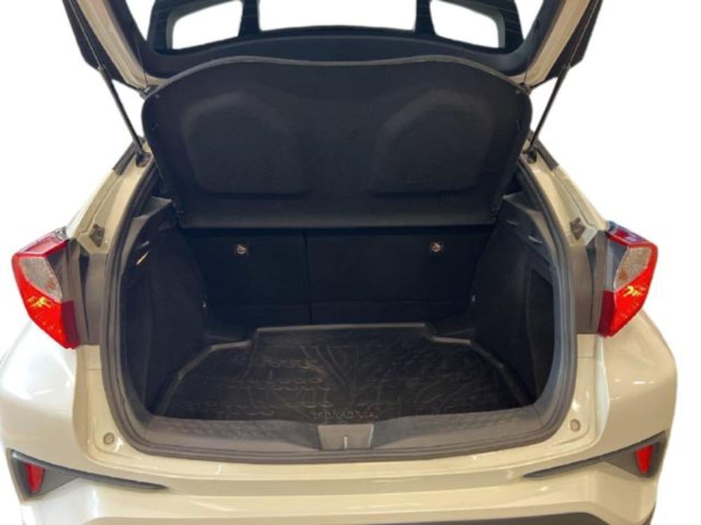 Toyota Toyota C-HR usata a Vercelli (11)