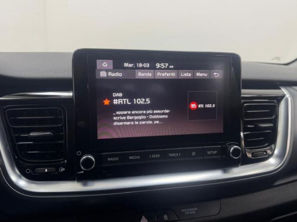 Kia Stonic usata a Como (7)