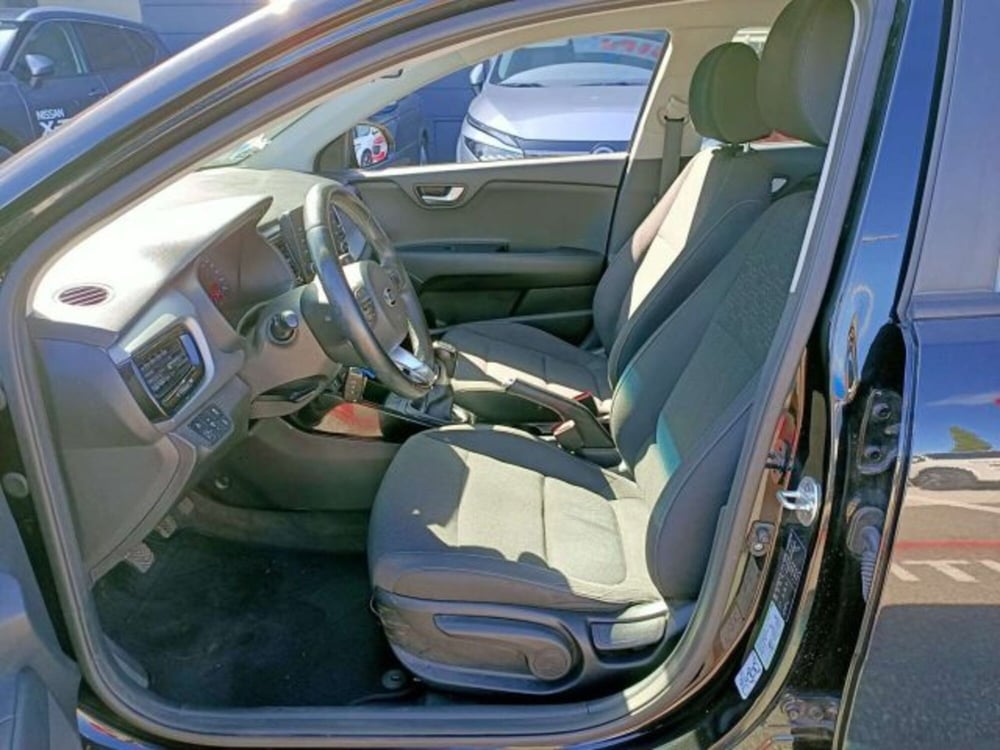 Kia Rio usata a Firenze (13)