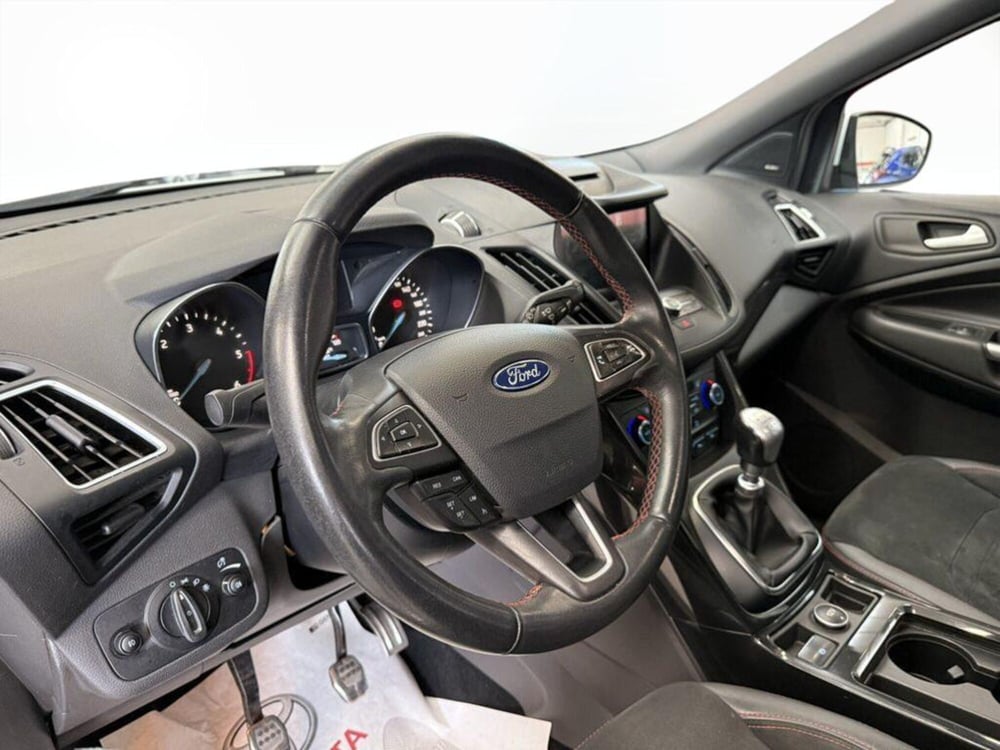 Ford Kuga usata a Monza e Brianza (11)