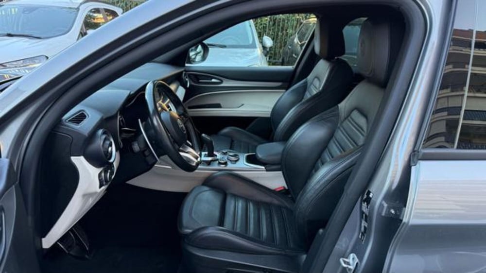 Alfa Romeo Stelvio usata a Roma (12)