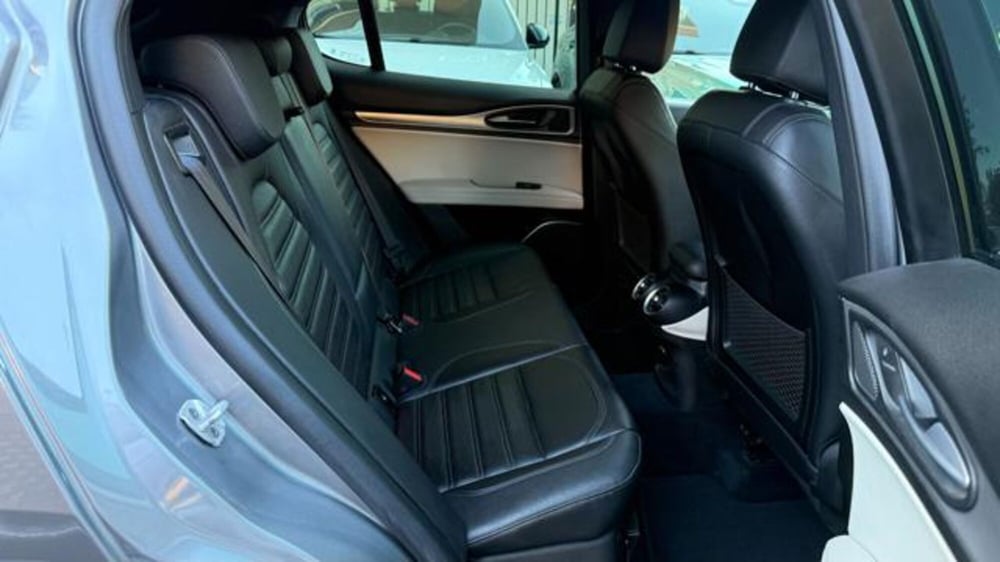 Alfa Romeo Stelvio usata a Roma (16)