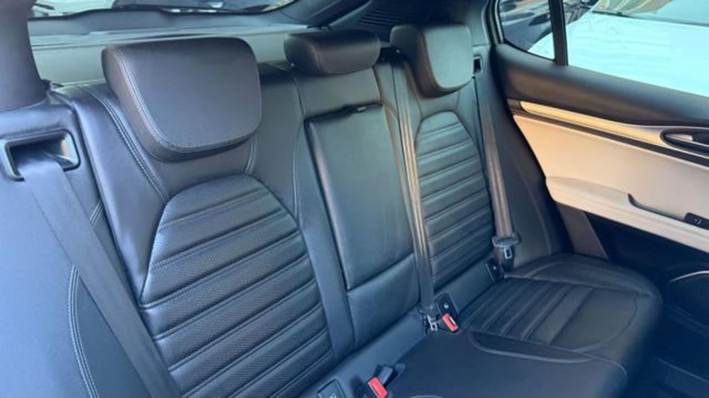 Alfa Romeo Stelvio usata a Roma (17)