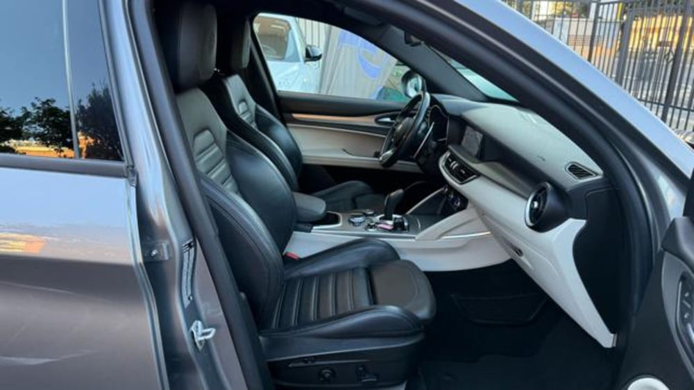 Alfa Romeo Stelvio usata a Roma (18)