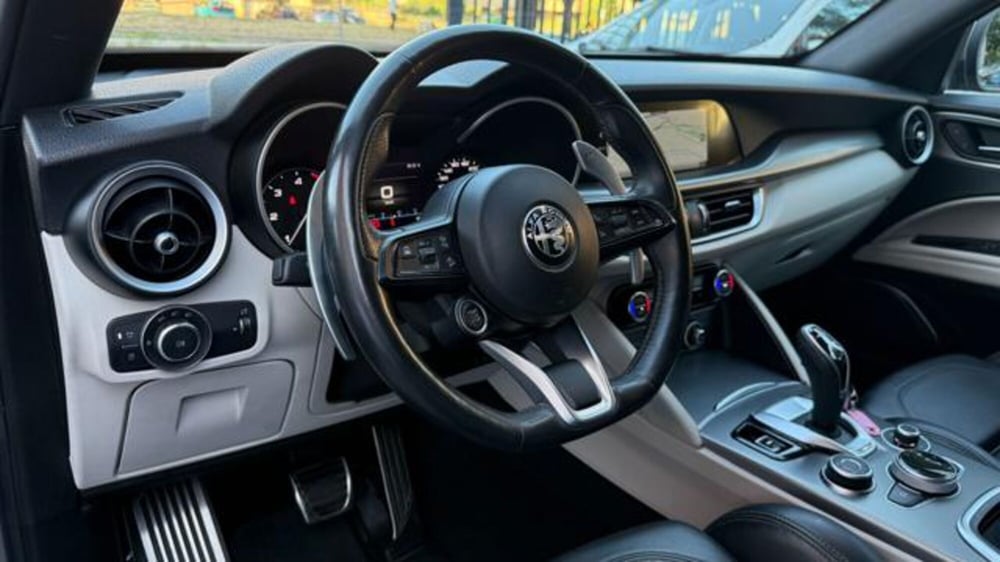 Alfa Romeo Stelvio usata a Roma (20)
