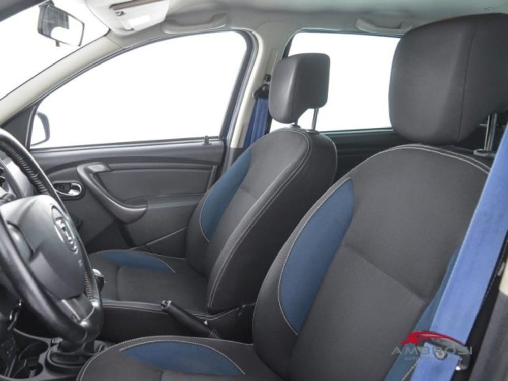 Dacia Duster usata a Perugia (9)