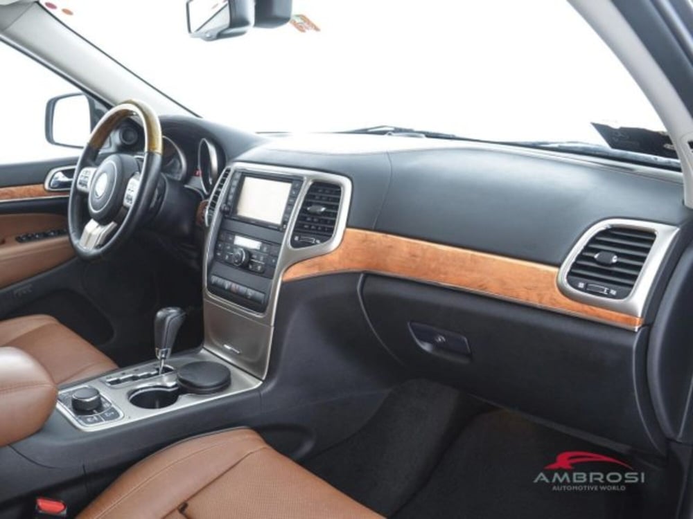 Jeep Grand Cherokee usata a Perugia (12)