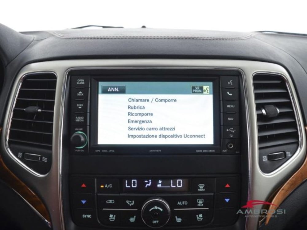 Jeep Grand Cherokee usata a Perugia (15)